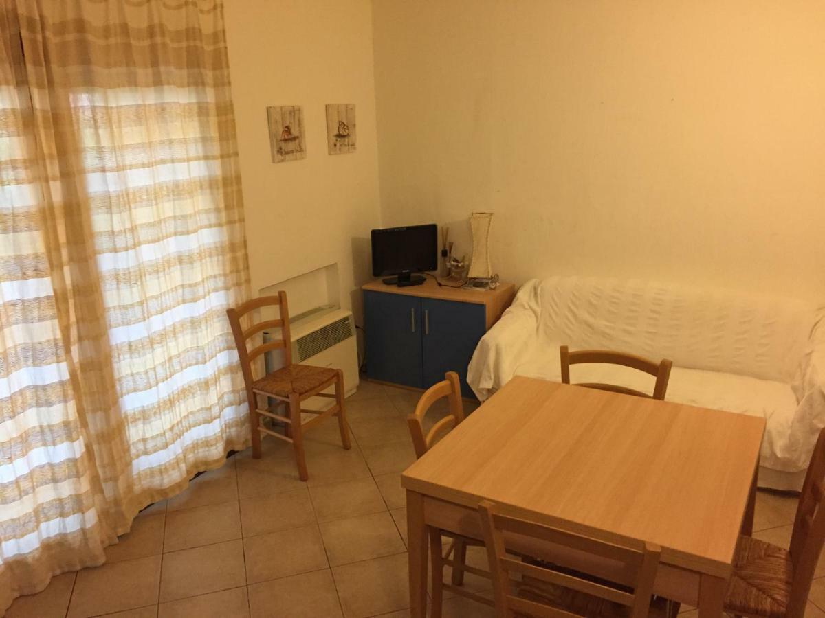 Casa Vacanza A Porto Istana Murta Maria Bagian luar foto